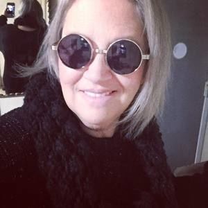 Meet your Posher, Mia